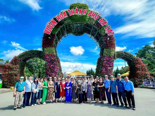 thue xe 16 cho da lat